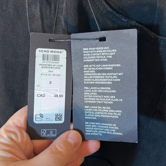NWT size small Vero Moda denim loose shorts - Picture 4 of 5